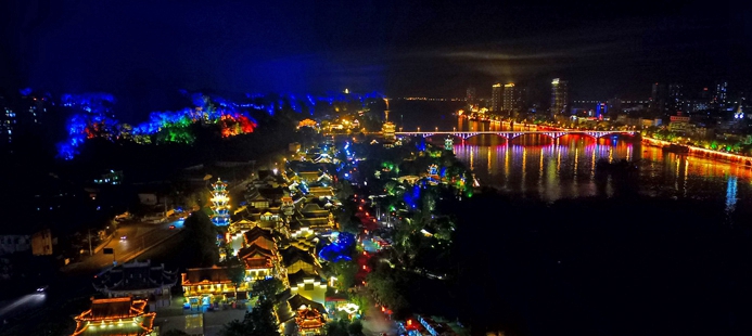 乐山马拉松(3)|探营：白天跑马，夜游三江