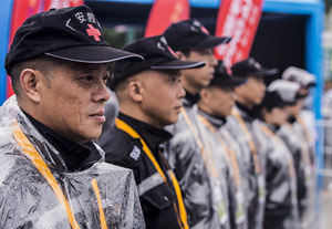 红马进行时(178)|在现场：为赛事服务他们是认真的！