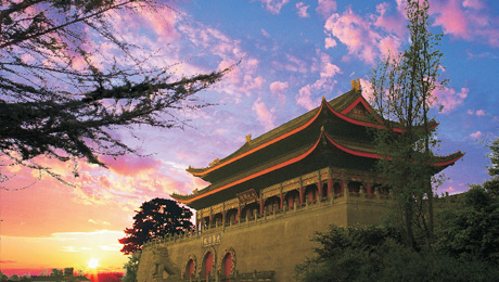 来乐山跑马拉松，怎能忽略这些古迹