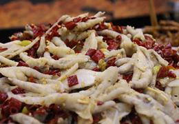 乐山马拉松(124)|美食补给九妹凤爪：二十年乐山真味，唤醒跑者味蕾