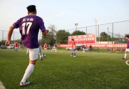 实验室里的学霸，绿茵场上的球王!