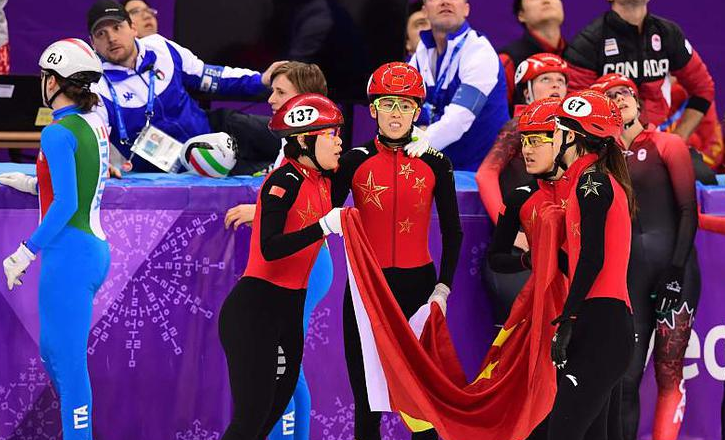 横切故意碰撞？身体本能摇摆？众说中国短道女子接力的争议犯规