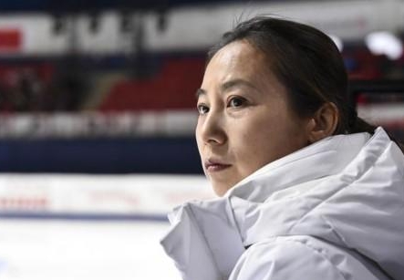 官宣！李琰留任中国短道速滑队主教练