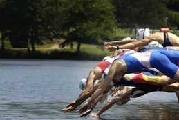 香港机构推出运动训练计划，培养中老年&ldquo;铁人&rdquo;