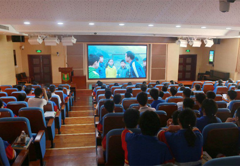 《破门》进校园学生观后感：与志同道合的人同行，理想永不灭