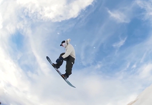 雪上&ldquo;冲浪&rdquo;了解一下？这项集胆识与技巧于一身的冬季运动等你参加