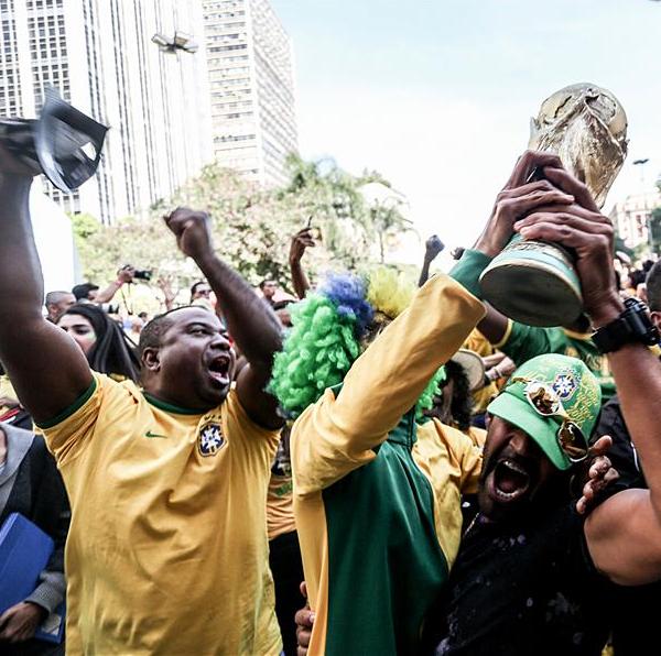 圣保罗球迷露天观赛