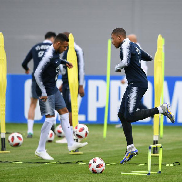 法国队备战四分之一决赛