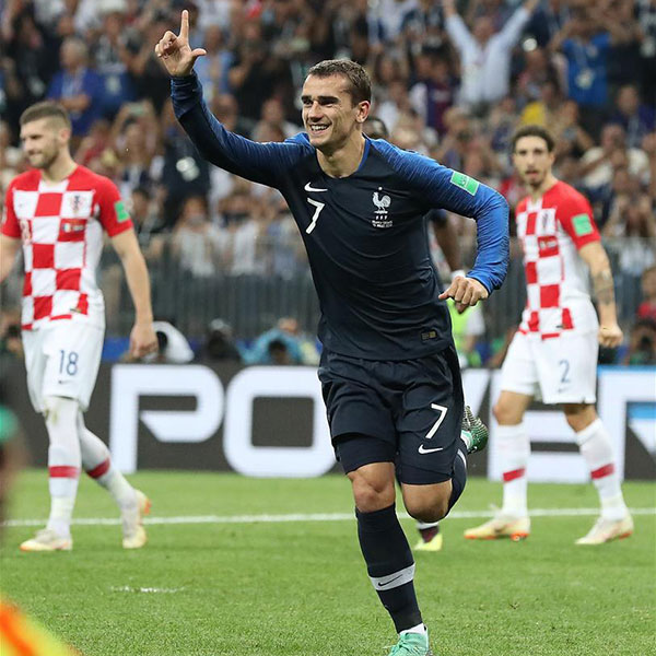 决赛：法国队格列兹曼点球破门