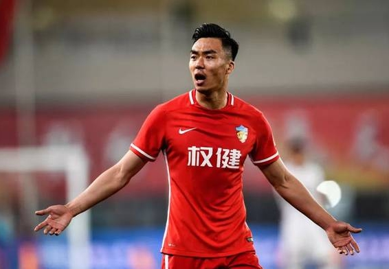 赵旭日回应对国足队员身材的质疑：体脂率11%，不清楚什么是&ldquo;白斩鸡&rdquo;