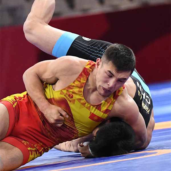 男子古典式摔跤67公斤级：中国选手张高泉无缘奖牌