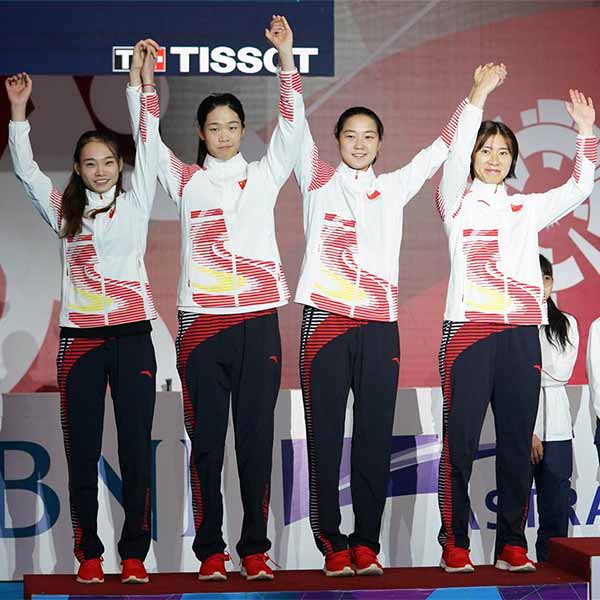 中国队获女子花剑团体亚军