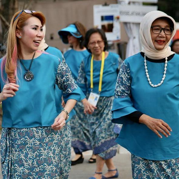 印尼大妈亚运场外展风采