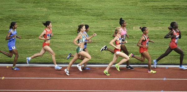 女子10000米：吉尔吉斯斯坦选手夺冠