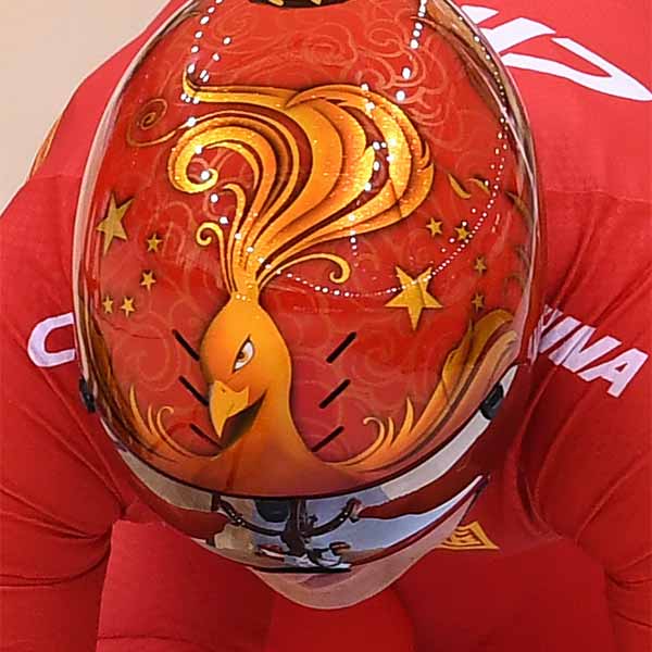 场地自行女子团体竞速：中国夺冠