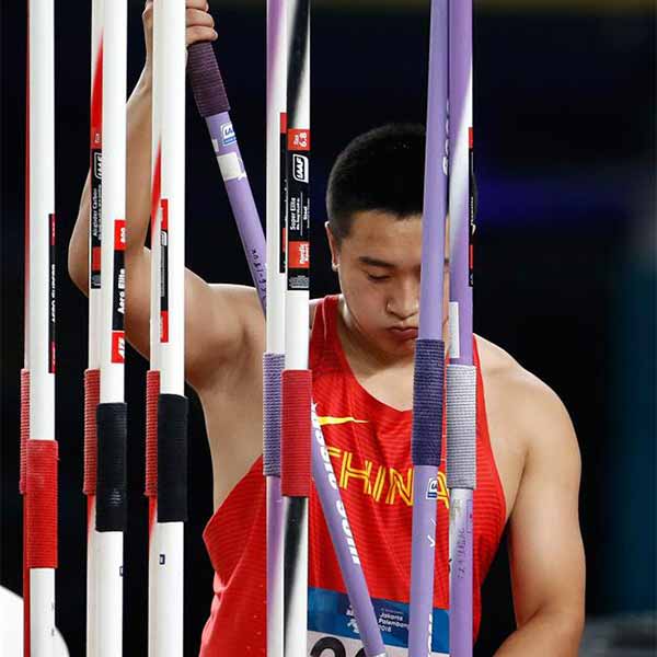 男子标枪决赛赛况