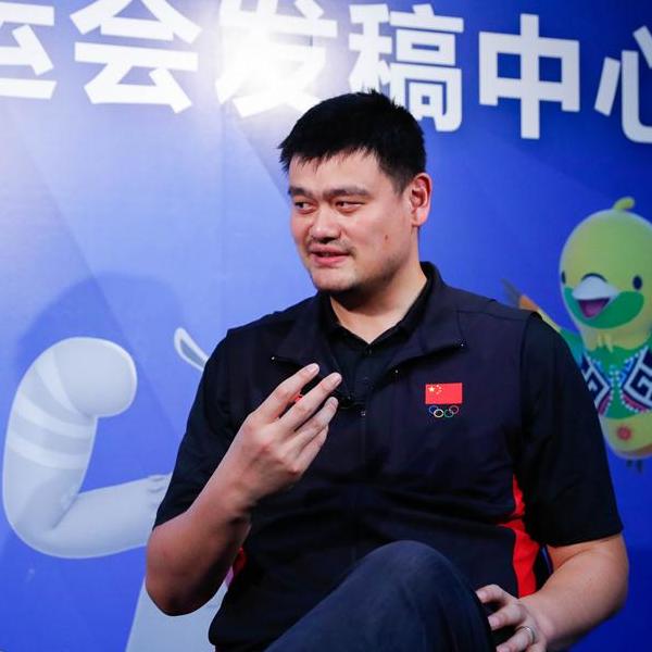 姚明接受新华社记者专访