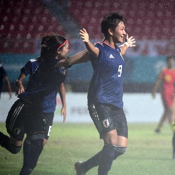 日本女足夺得冠军