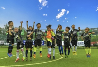 坚持举办35年的&ldquo;百队杯&rdquo;，隐隐显示校园足球痛点