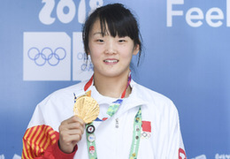 摔跤吧，周欣茹！