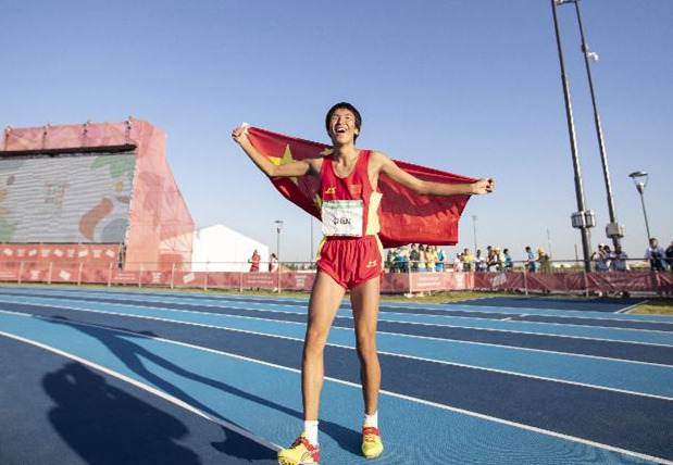 &ldquo;为父亲完成冠军的心愿&rdquo;&mdash;&mdash;记青奥会男子跳高冠军陈龙