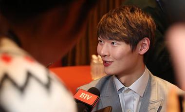 王哲林：NBA在考虑范围内，但首要目标是CBA