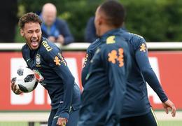 &ldquo;大巴黎&rdquo;主帅：目前判定内马尔缺阵期限为时尚早