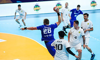 大胜广东 江苏男手彰显巨无霸本色