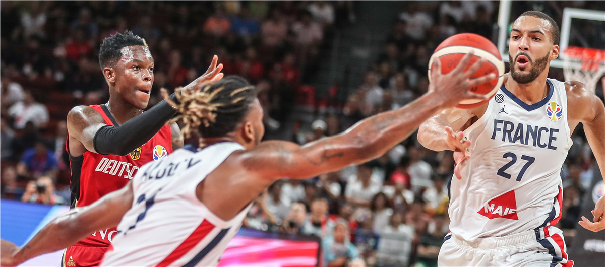 篮球世界杯小组赛：法国队胜德国队