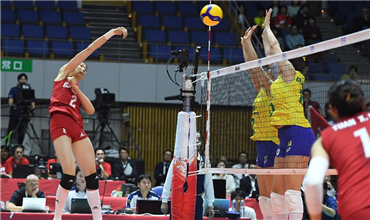 第六场：“双核”驱动 中国女排逆转巴西取世界杯六连胜