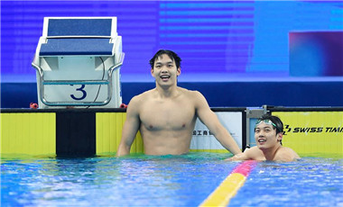 全国冠军赛：洪金权获男子100米蝶泳冠军