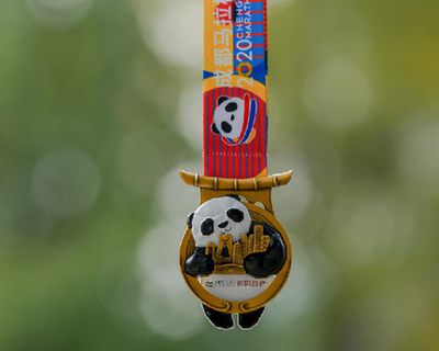 2020成都马拉松参赛服及奖牌亮相