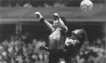 一图回顾，马拉多纳的传奇一生！