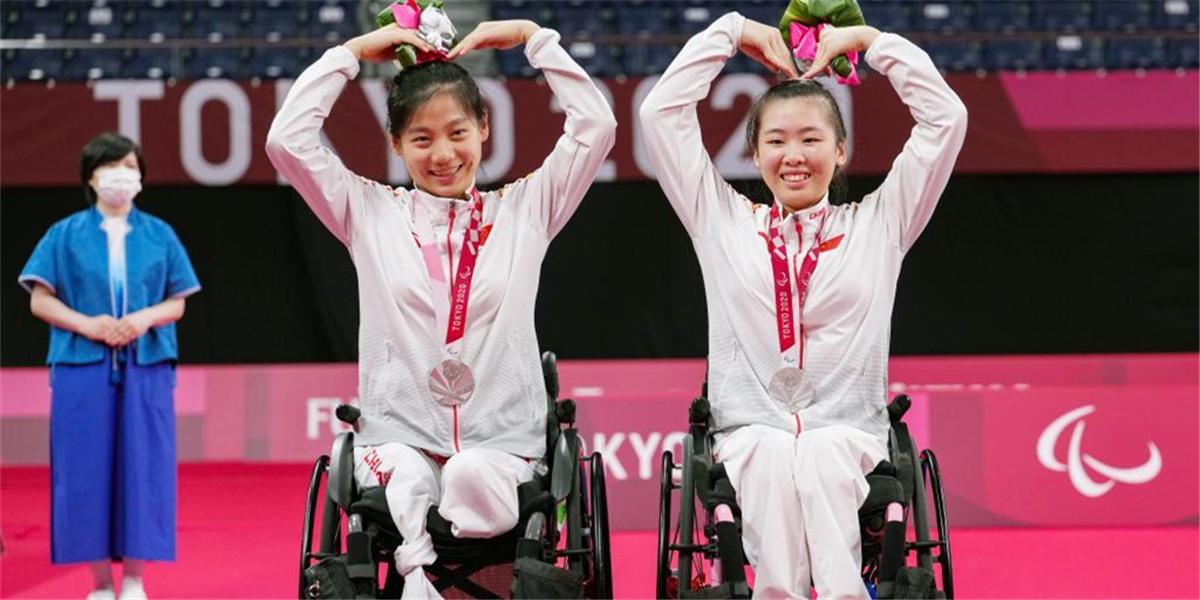 东京残奥会-羽毛球：刘禹彤/尹梦璐获得女子双打WH1-WH2级银牌