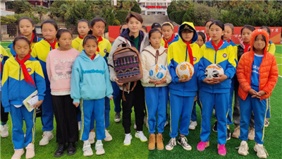 追光|超暖！王霜亚洲杯&ldquo;比心&rdquo;动作竟是送给&hellip;&hellip;