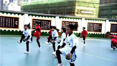 【手球&middot;校园】这位语文老师 让阜阳校园手球遍地开花