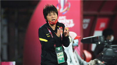 水庆霞：感谢足球青训教练的辛苦付出