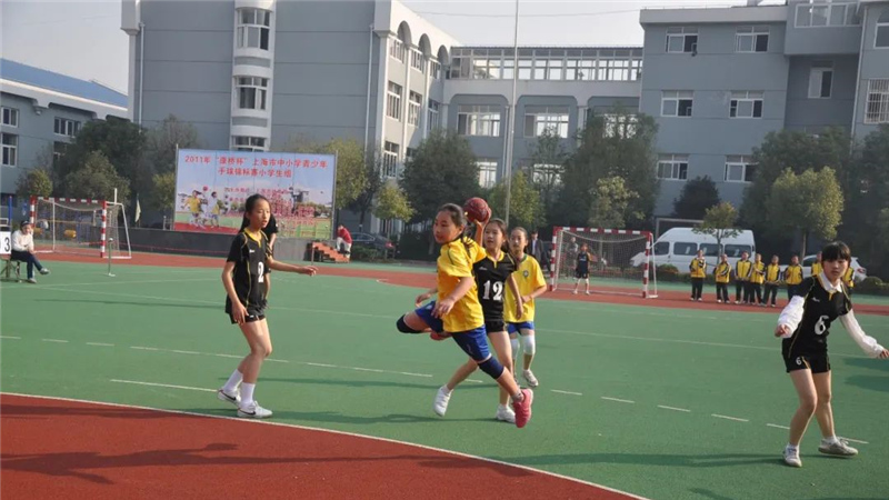 上海康桥小学手球开展很特别