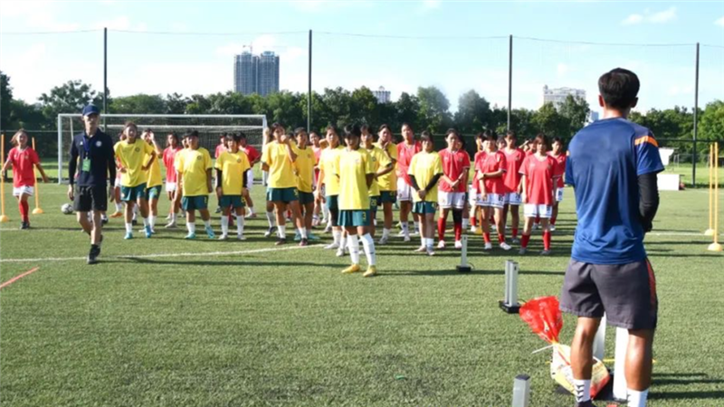 营区动态 | 高中女子二、三年级组梧州营区开营