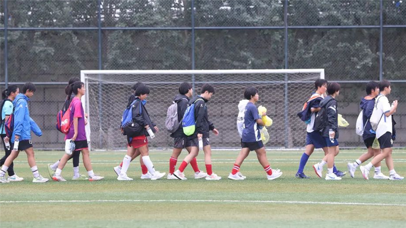 营区动态 | 初中女子二、三年级组进行场地适应