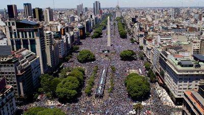 全球连线 | 百万球迷迎接阿根廷队凯旋