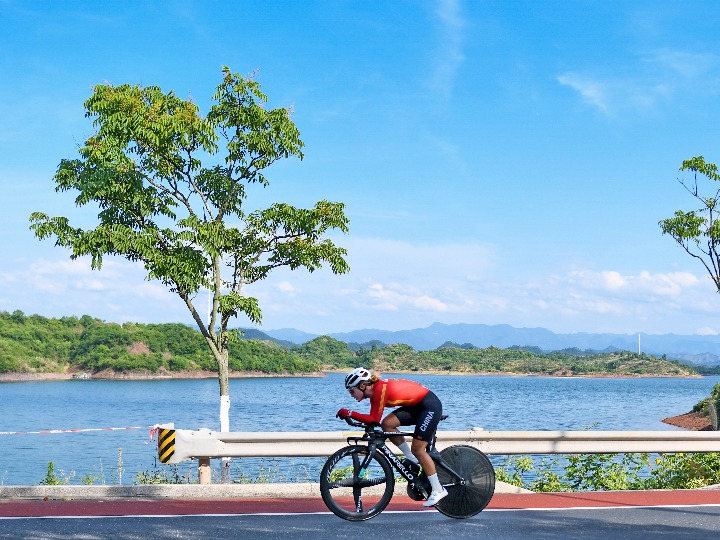 追光丨赏千岛湖美景的绝佳方式？在亚运赛道来一场骑行