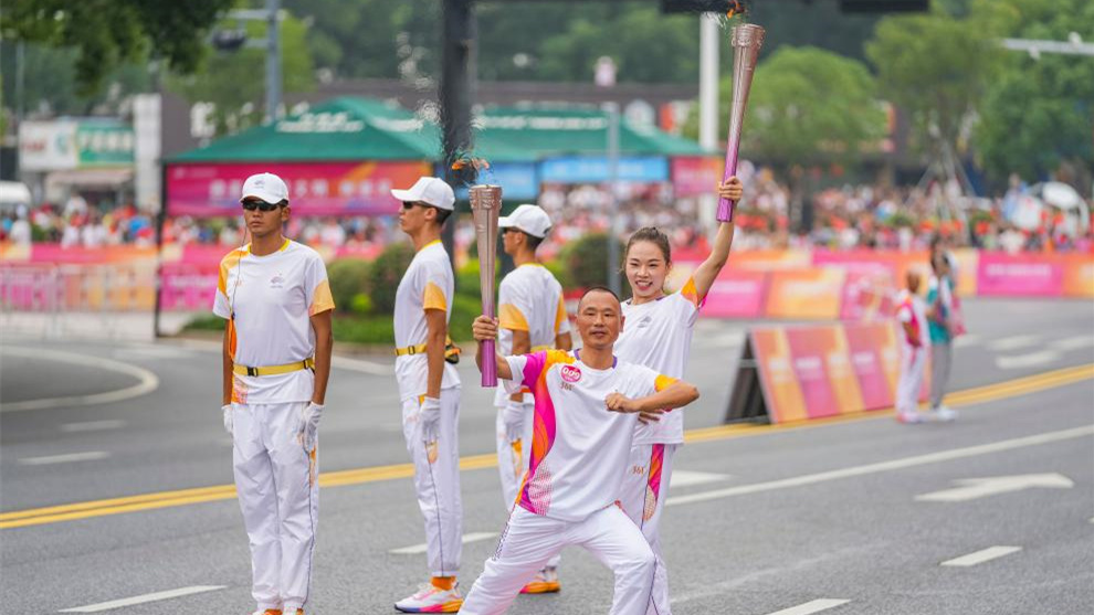 杭州亚运会｜杭州亚运会火炬在金华传递