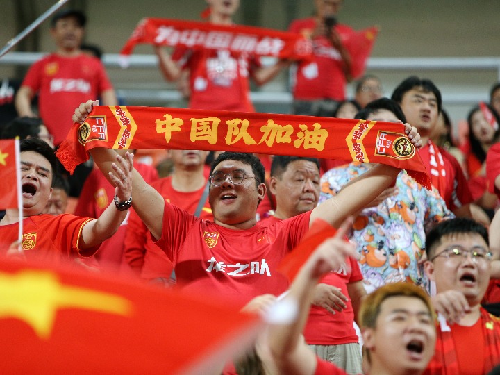 追光丨今夜主场战韩国，和国足一起扛、一起闯