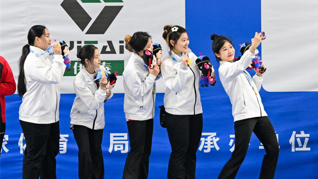 全冬会｜冰壶&mdash;&mdash;四川队获女子青年组金牌