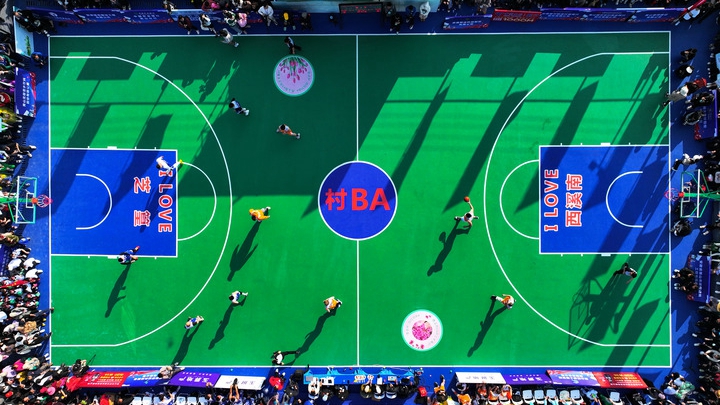 追光 | 来村里看场国际篮球赛！