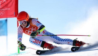高山滑雪女子大回转孔凡影顺利完赛 美国选手夺冠