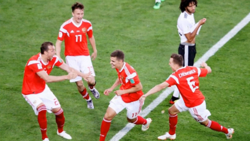 东道主强势两连胜！俄罗斯3:1胜埃及出线在即