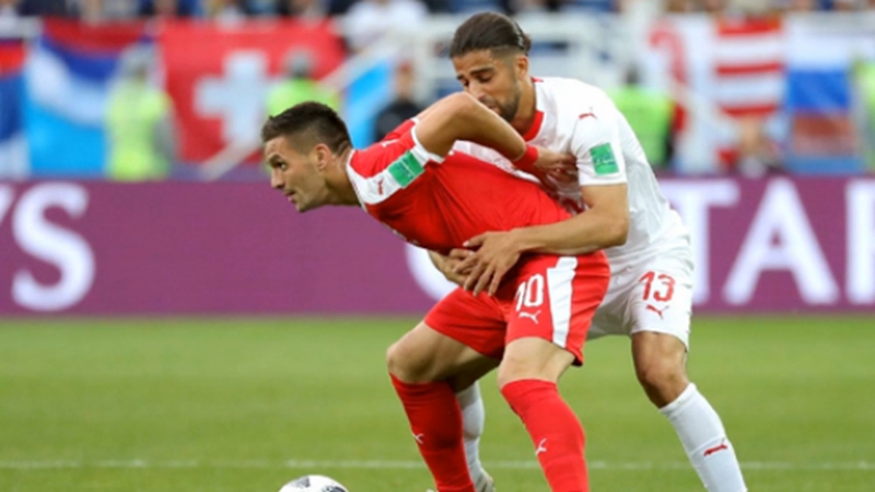 别动，让我量量你的腰围！