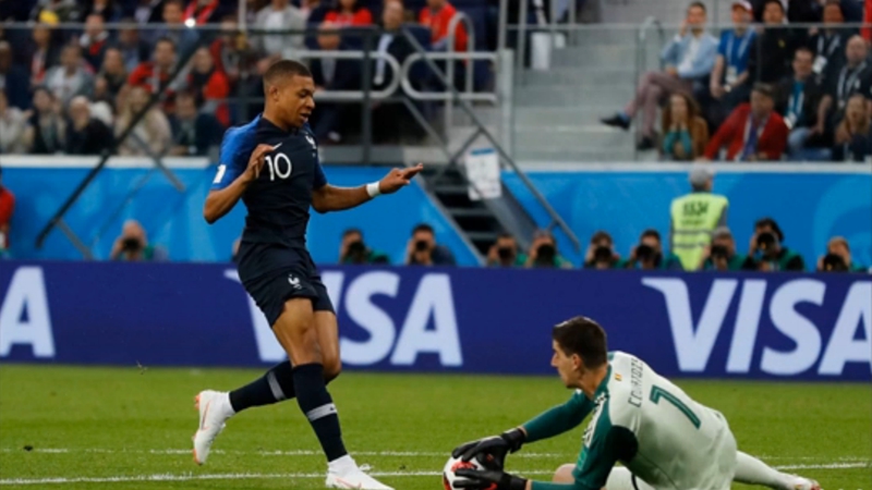 法国1:0比利时 精彩对抗